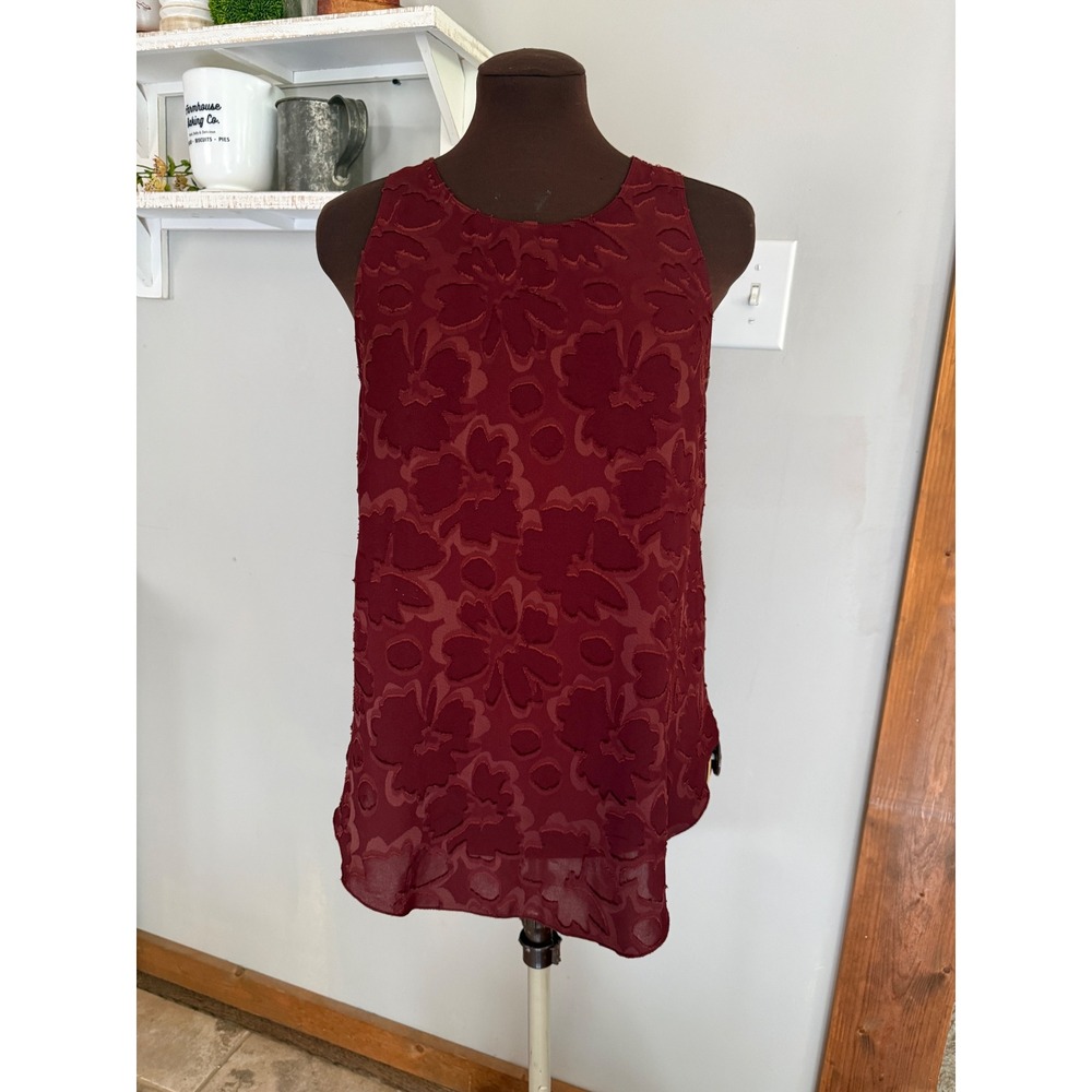 Wilfred Aritzia Burgundy Floral Burnout Sleeveless Blouse Back Zip Top Medium